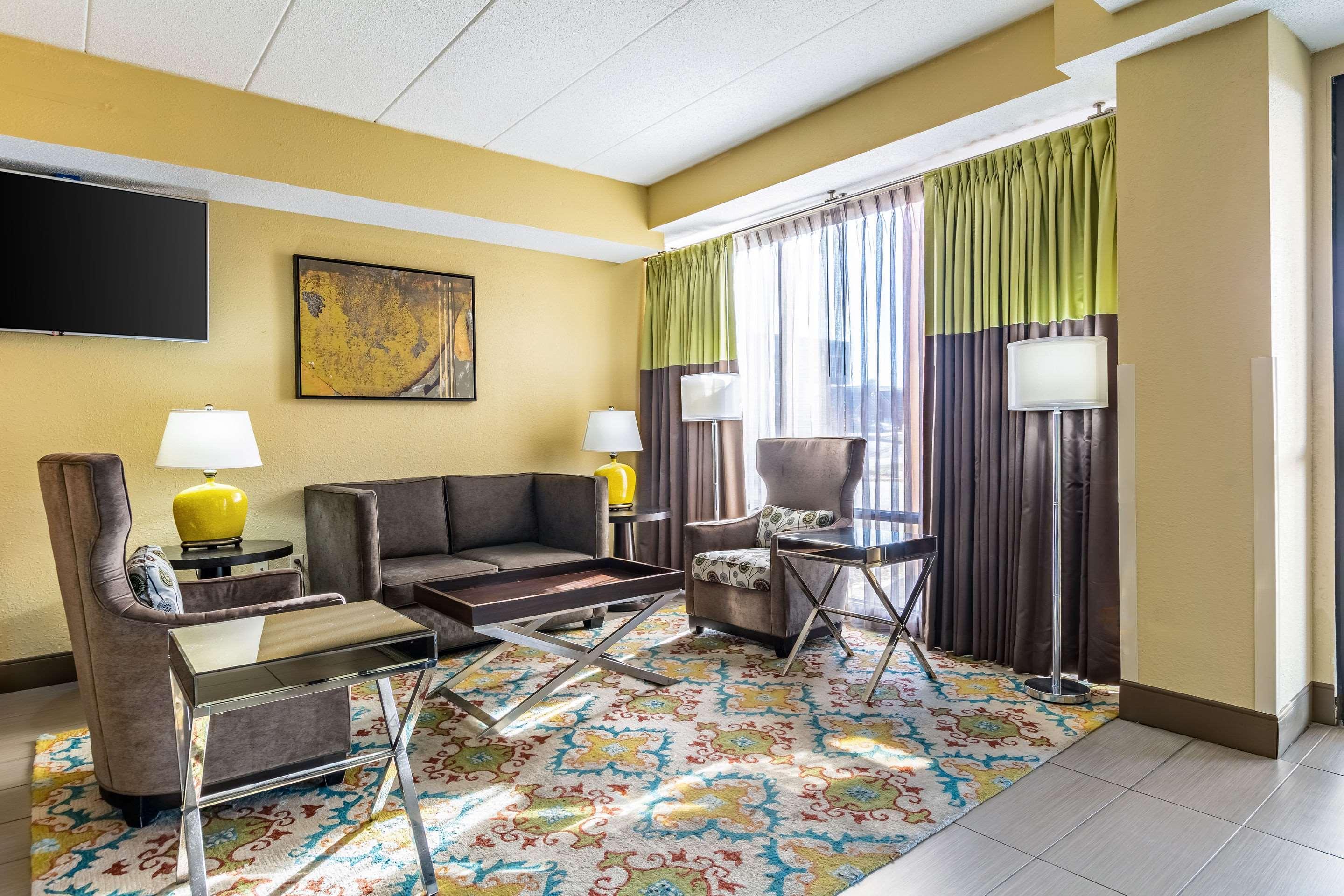 Quality Inn & Suites Southport Indianapolis Exterior foto